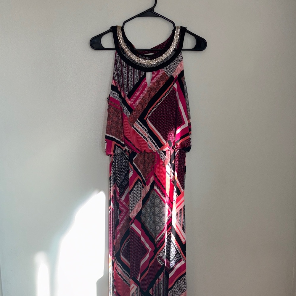 Sandra Darren Sleeveless Pink Geo-Print Maxi Dress with Embellished Neckline